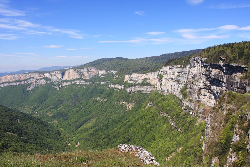 Roulottes Au Pied Du Vercors Saint-Jean-en-Royans Zewnętrze zdjęcie