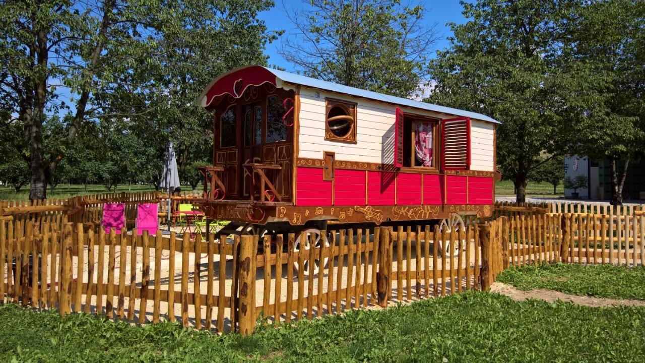 Roulottes Au Pied Du Vercors Saint-Jean-en-Royans Zewnętrze zdjęcie